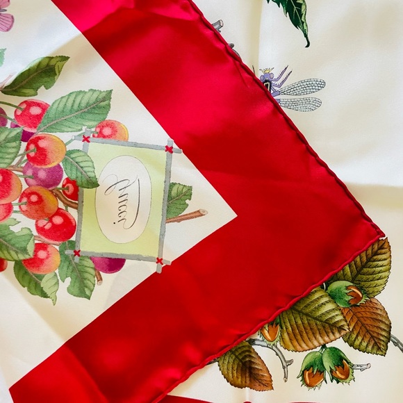 GUCCI V. ACCORNERO Silk Square Scarf 34x34 - Picture 6 of 11